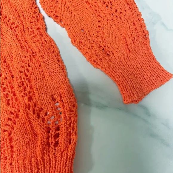 Blue V-Neck Sweater with Open-Knit Pattern - Picture 3 of 7